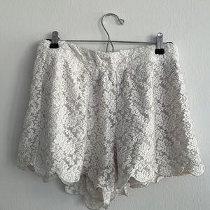 Free People High-Waisted Shorts, with Elastic Band, Cream/Off-White, size Medium